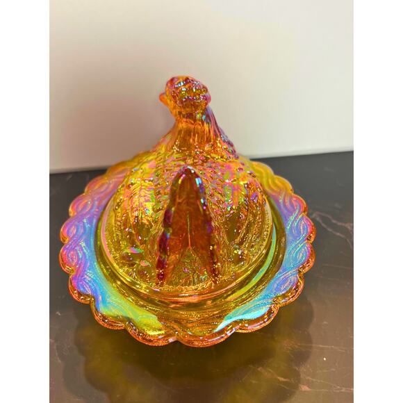 Mosser Marigold Carnival Hen on Nest - GLOWS - Picture 4 of 11